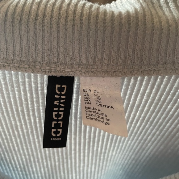 H&M Light Blue Ribbed Crop Top - Picture 3 of 4